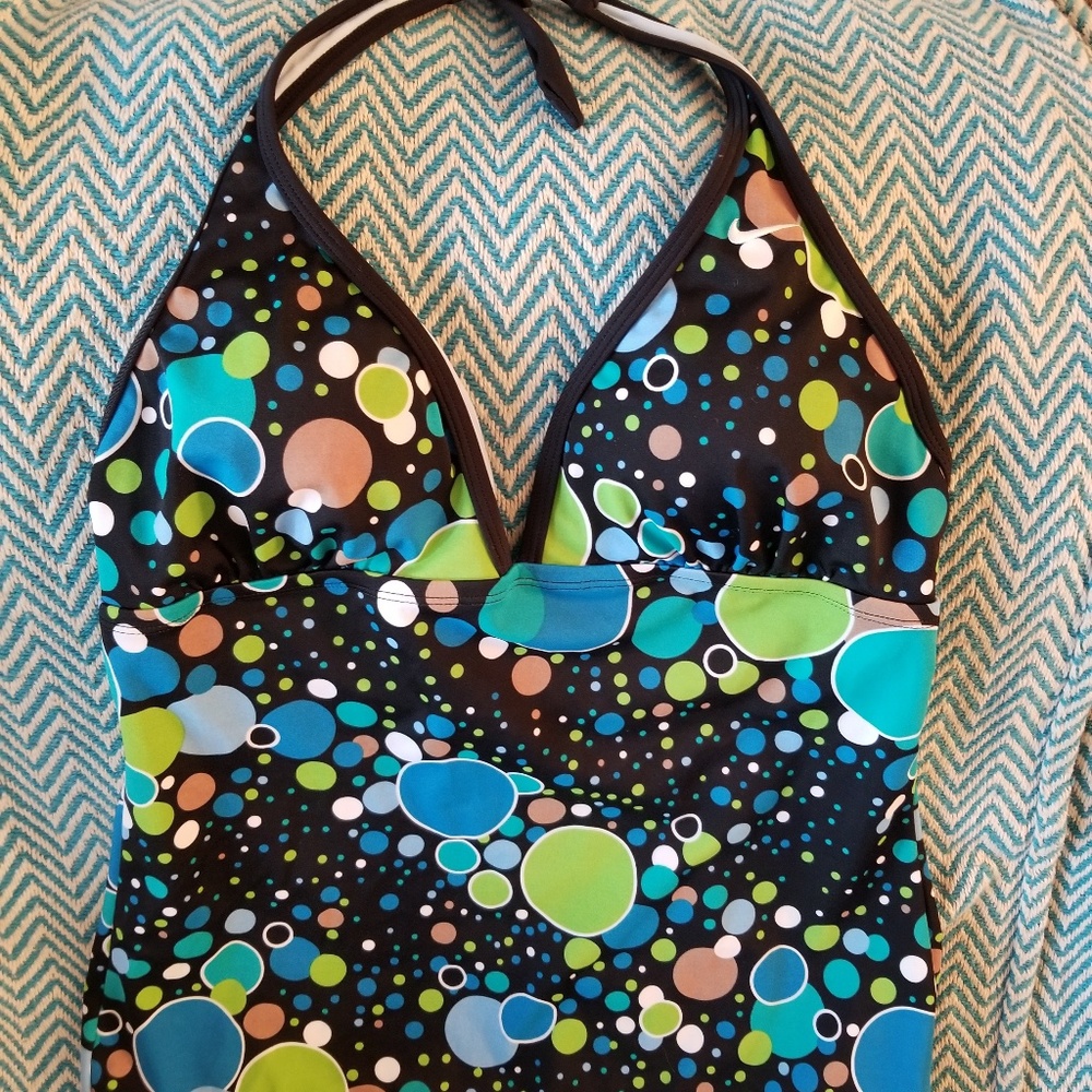 ❤️ Nike NWT Swimsuit Top Sz 10 ❤️